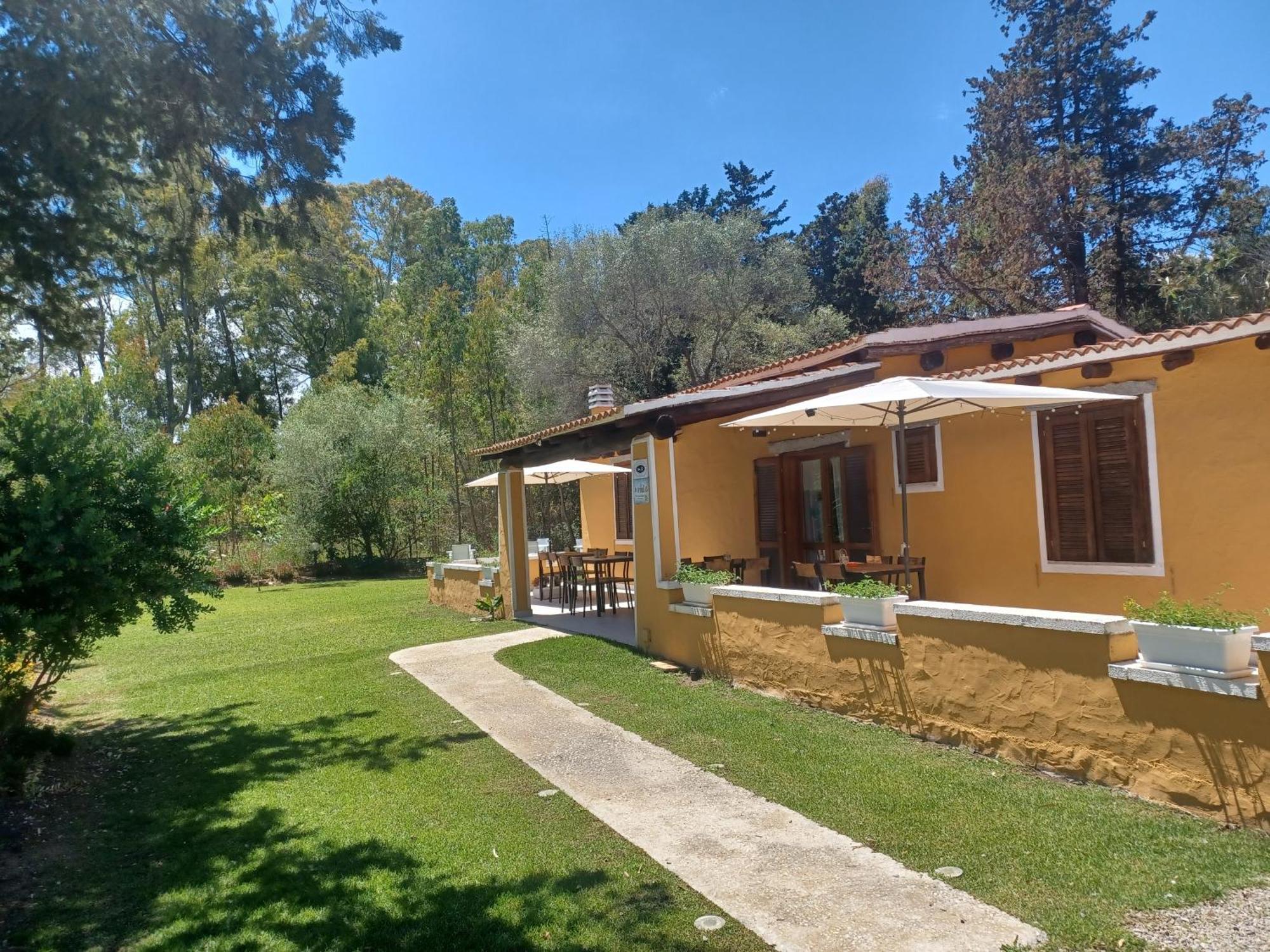 B&B Helios Il Tuo Relax In Sardegna San Teodoro  Bagian luar foto